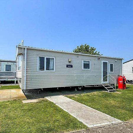 Superb 6 Berth Caravan At St Osyth Beach, Near Clacton-On-Sea Ref 28008Mc Exteriör bild